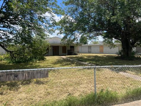 1108 W Kilpatrick Street Cleburne TX 76033