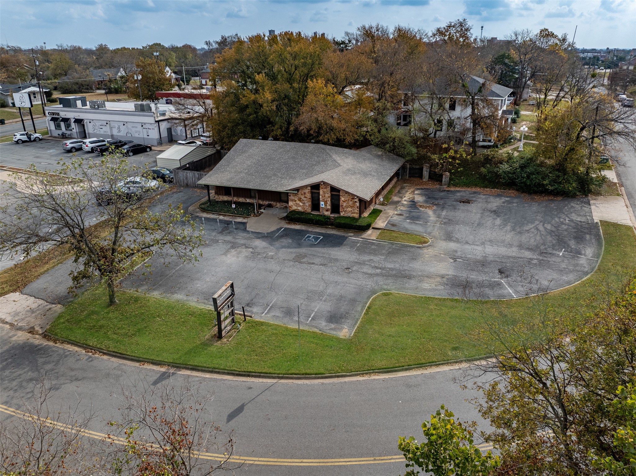 825 N Crockett Street Sherman TX 75090