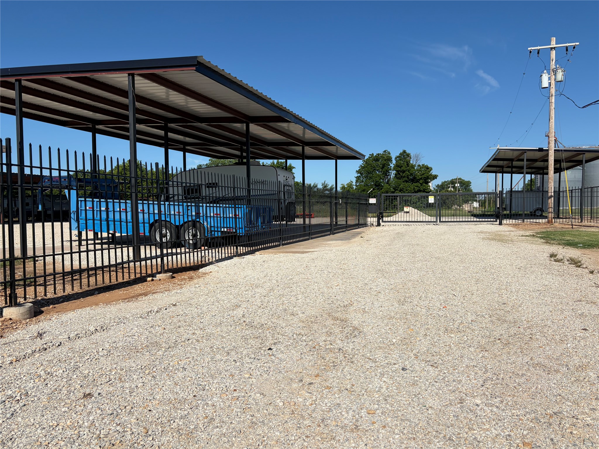 406 S Highway 79 Highway Olney TX 76374