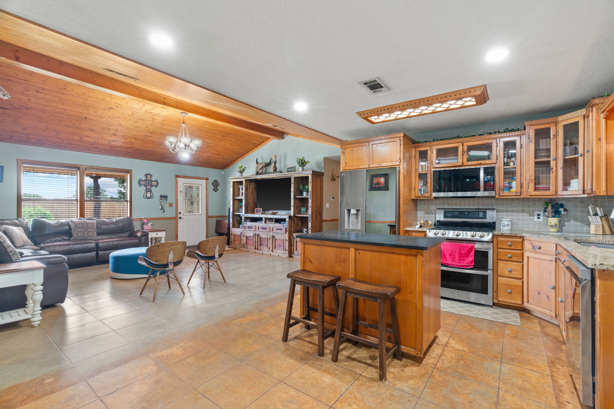 5058 W Highway 199 Springtown TX 76082