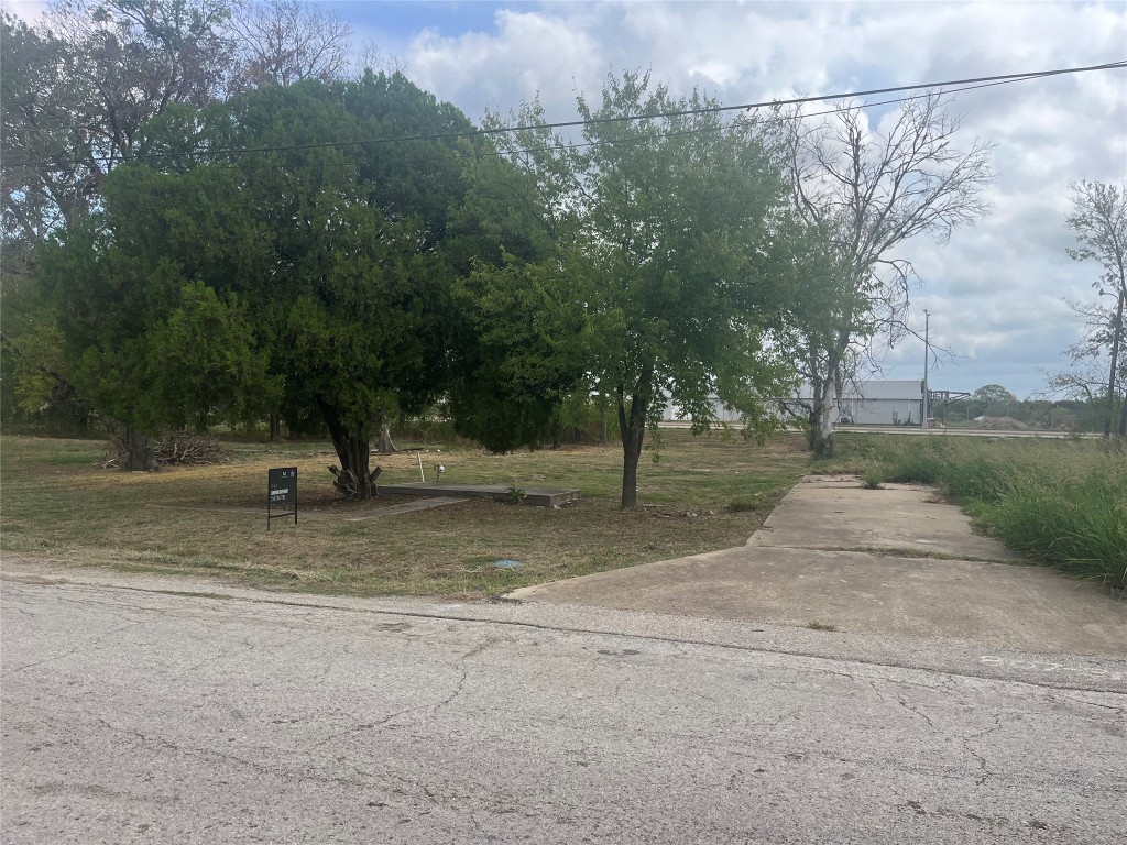 805 S Delphine Street Terrell TX 75160