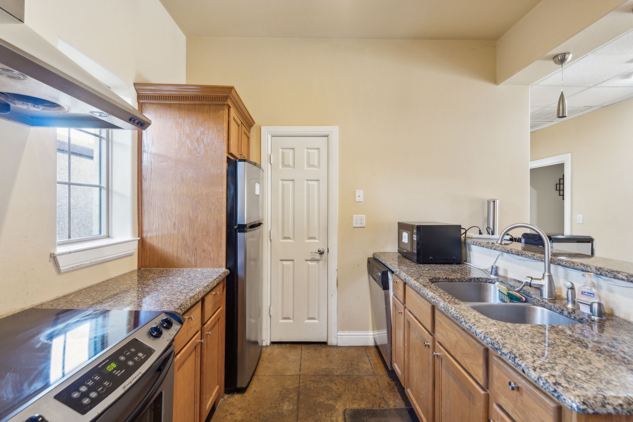 3202 N Shiloh Road Garland TX 75044