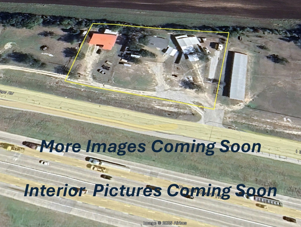 1056-1058 Ih 35 S Abbott TX 76621