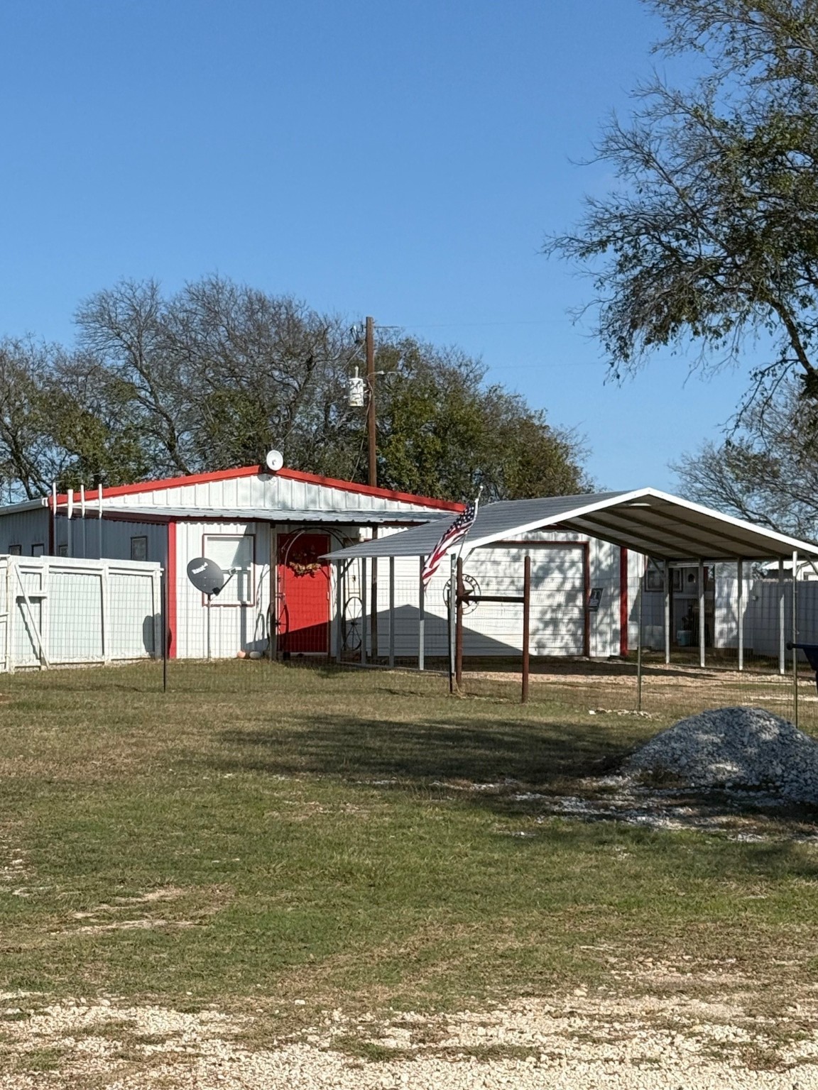 1056-1058 Ih 35 S Abbott TX 76621