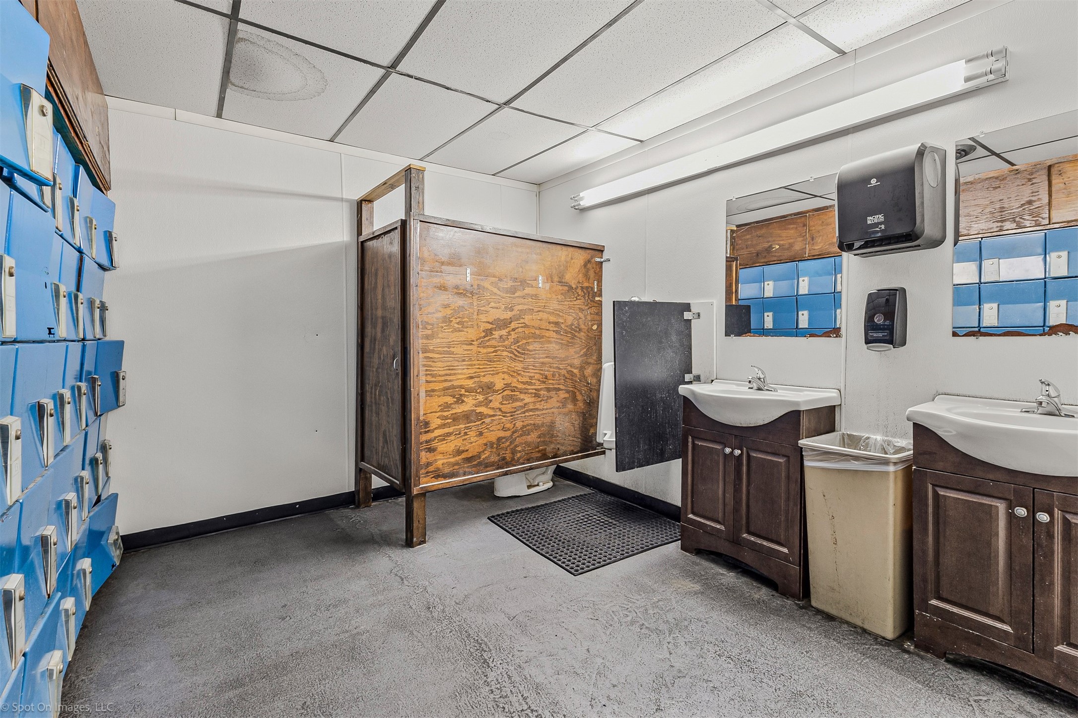 2500 W Moore Avenue Terrell TX 75160