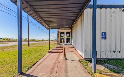 2500 W Moore Avenue Terrell TX 75160