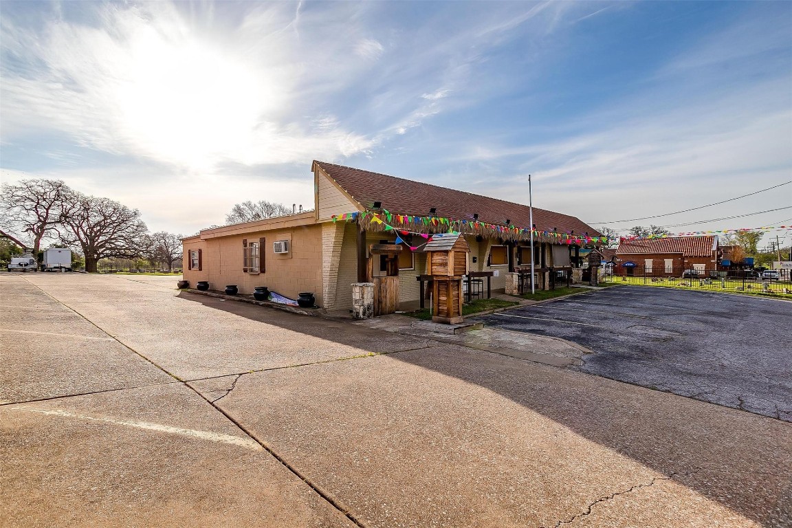 6716 Smithfield Road North Richland Hills TX 76182