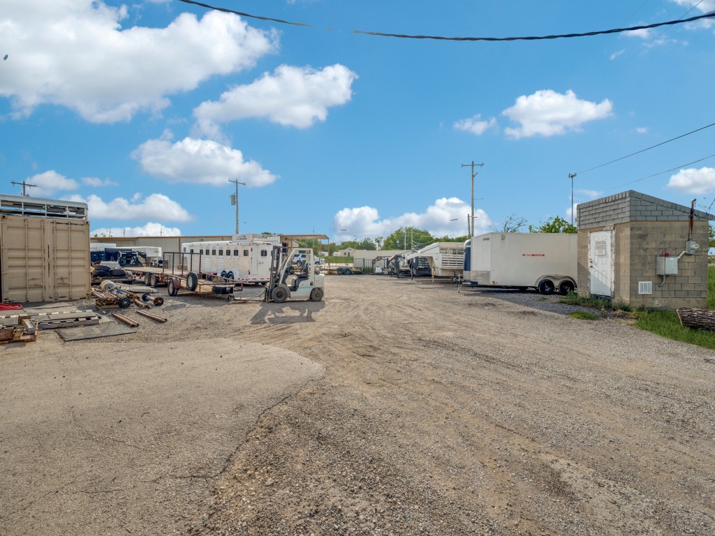 1200 S Highway 377 Pilot Point TX 76258