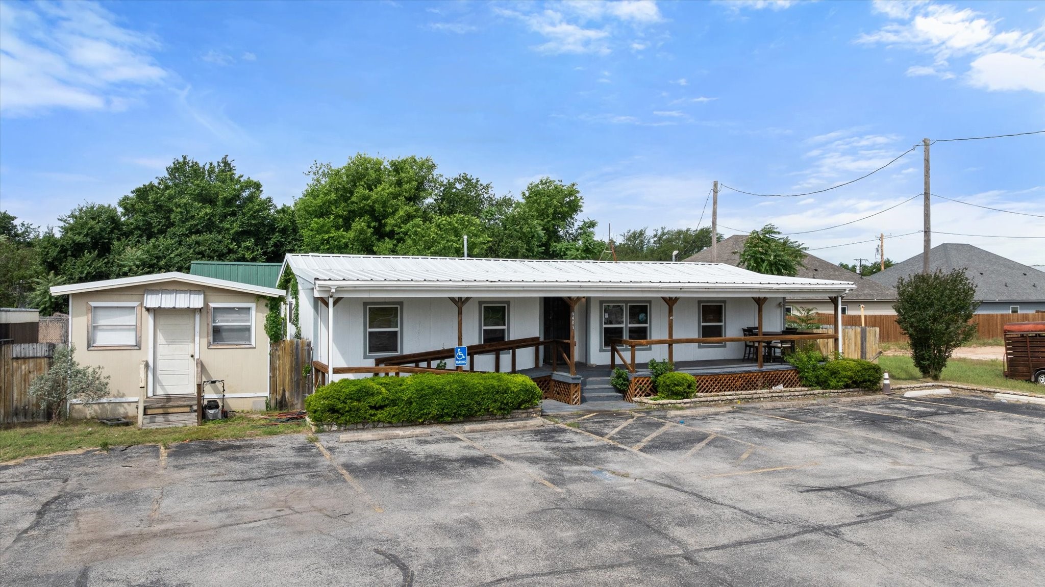 1401 NE Barnard Street Glen Rose TX 76043