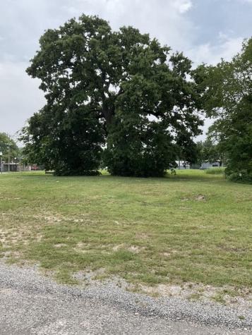 123 N Main Street Bonham TX 75418