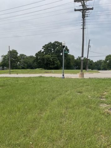 123 N Main Street Bonham TX 75418