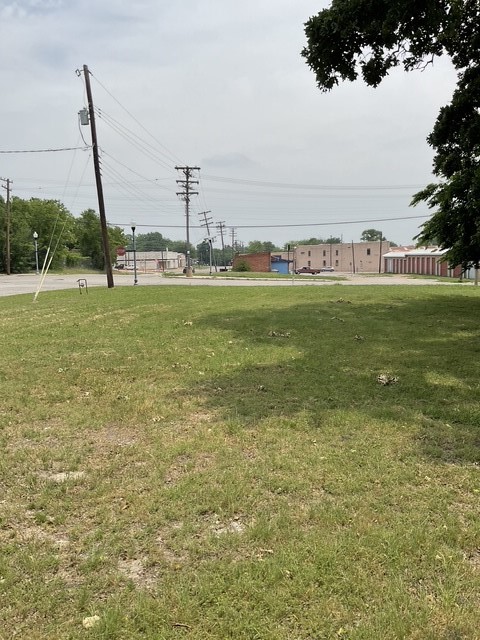 123 N Main Street Bonham TX 75418