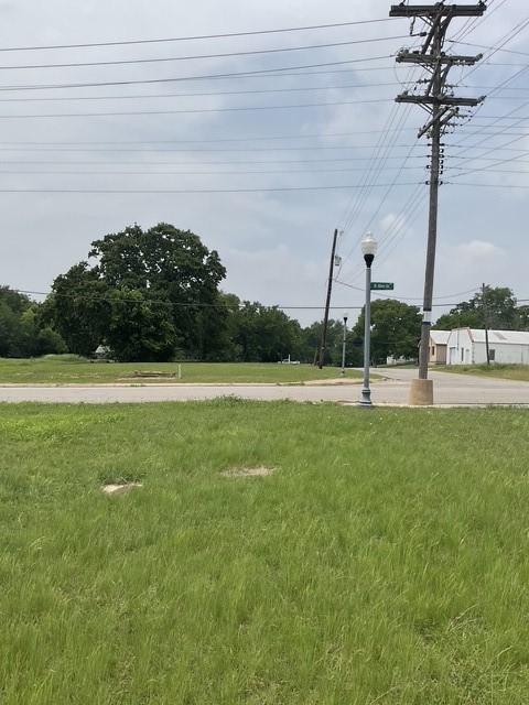 123 N Main Street Bonham TX 75418