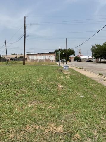 123 N Main Street Bonham TX 75418