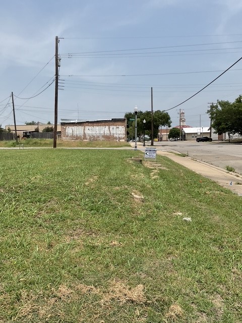 123 N Main Street Bonham TX 75418