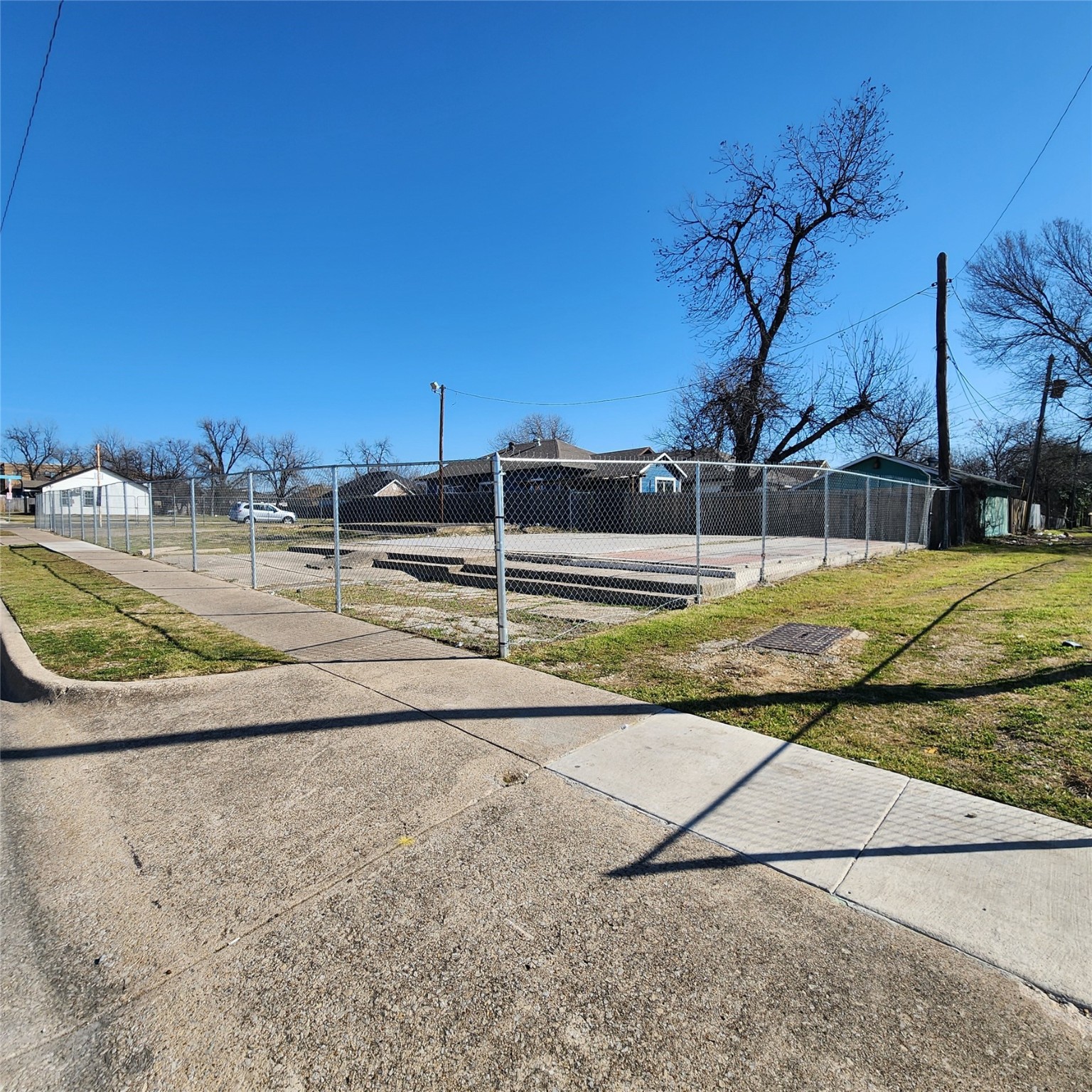 2007 Evans Avenue Fort Worth TX 76104