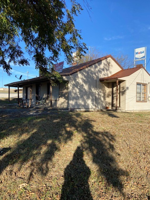 902 W Main Street Decatur TX 76234