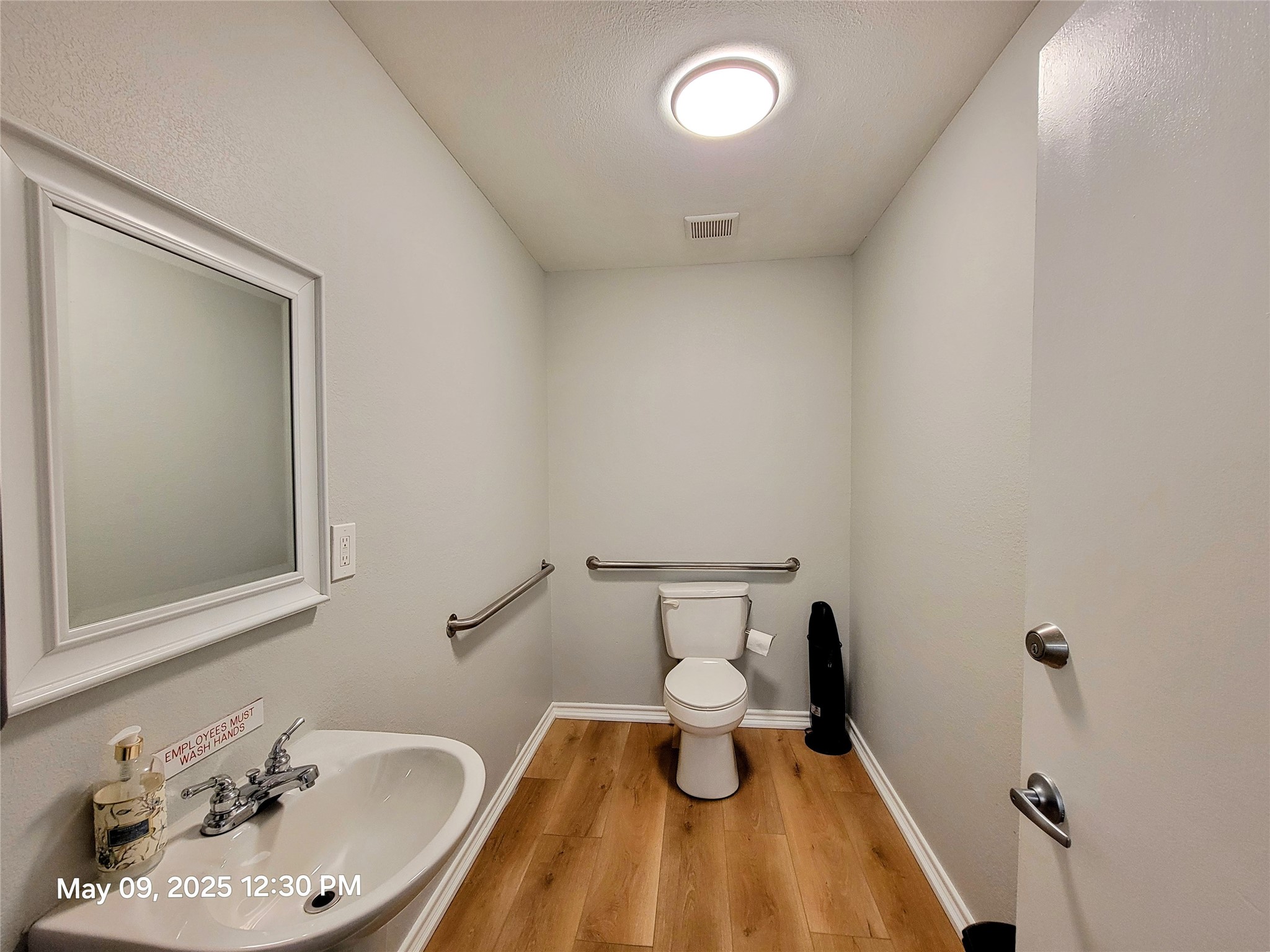 1913 Hemlock Drive Haltom City TX 76117