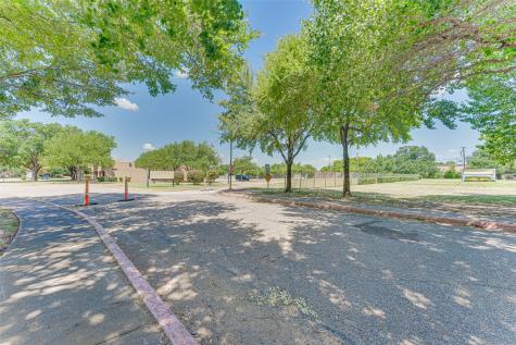 2909 S Hampton Dallas TX 75224