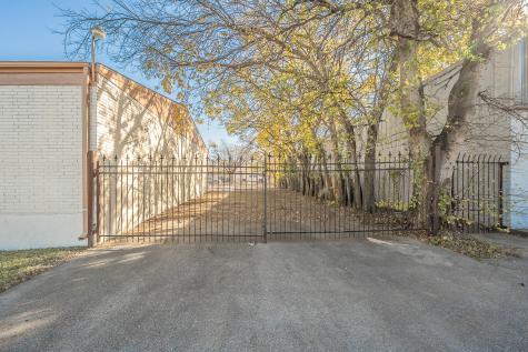 3819 Mccart Avenue Fort Worth TX 76110