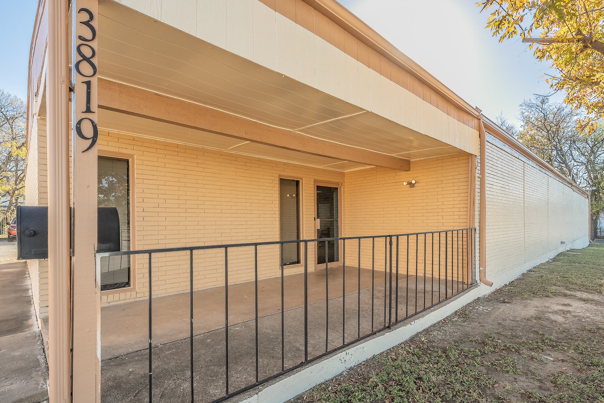 3819 Mccart Avenue Fort Worth TX 76110
