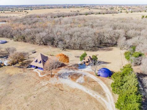 691 Bear Road Van Alstyne TX 75495