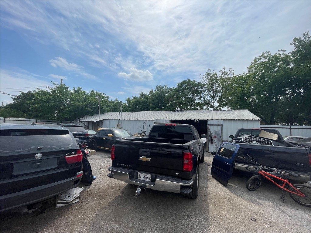 1006 W 6th Street Irving TX 75060