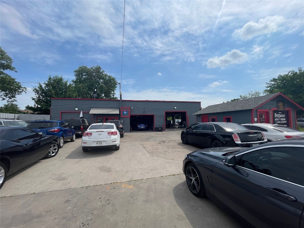 1006 W 6th Street Irving TX 75060