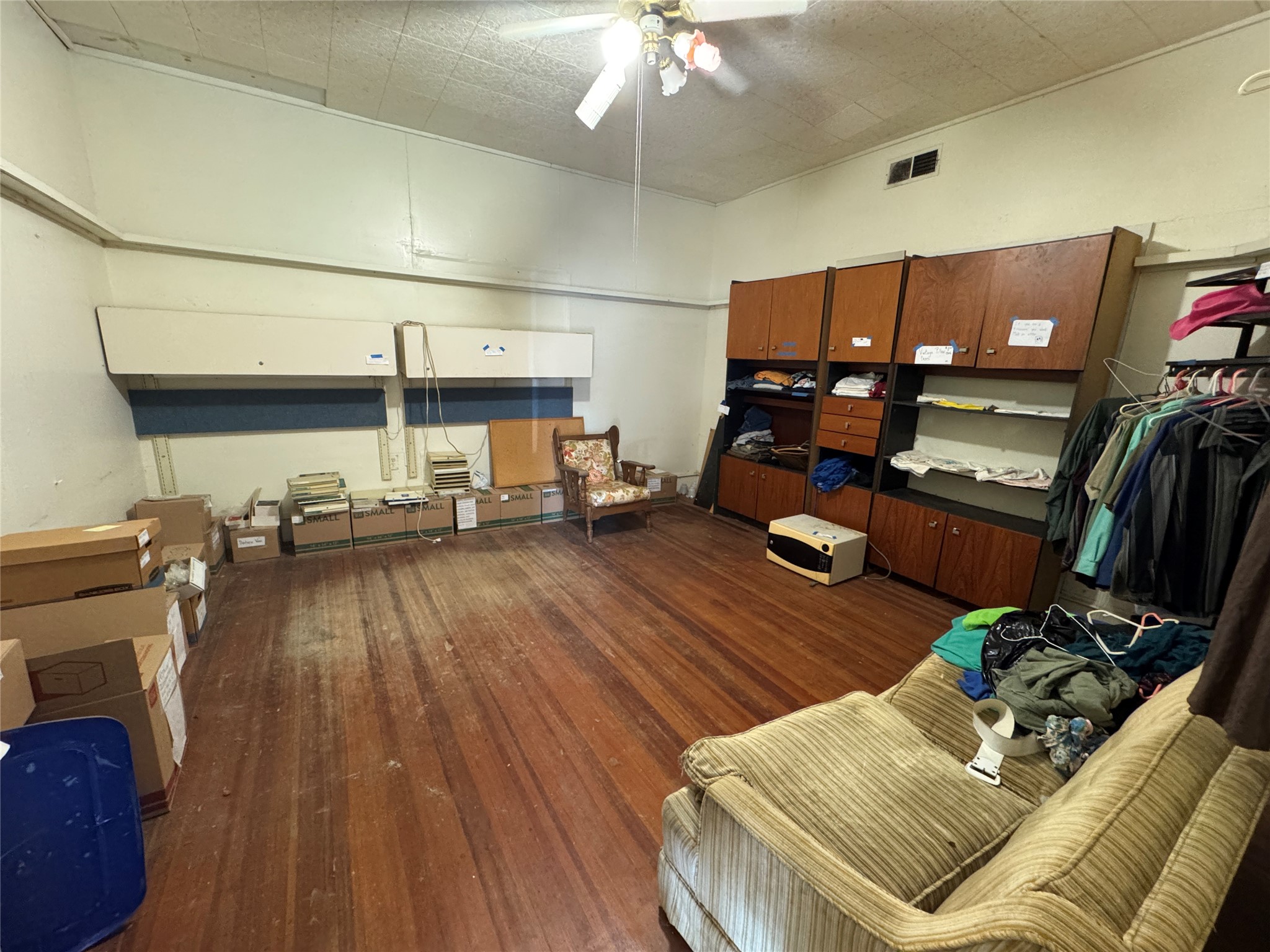 505 S Washington Street Kaufman TX 75142