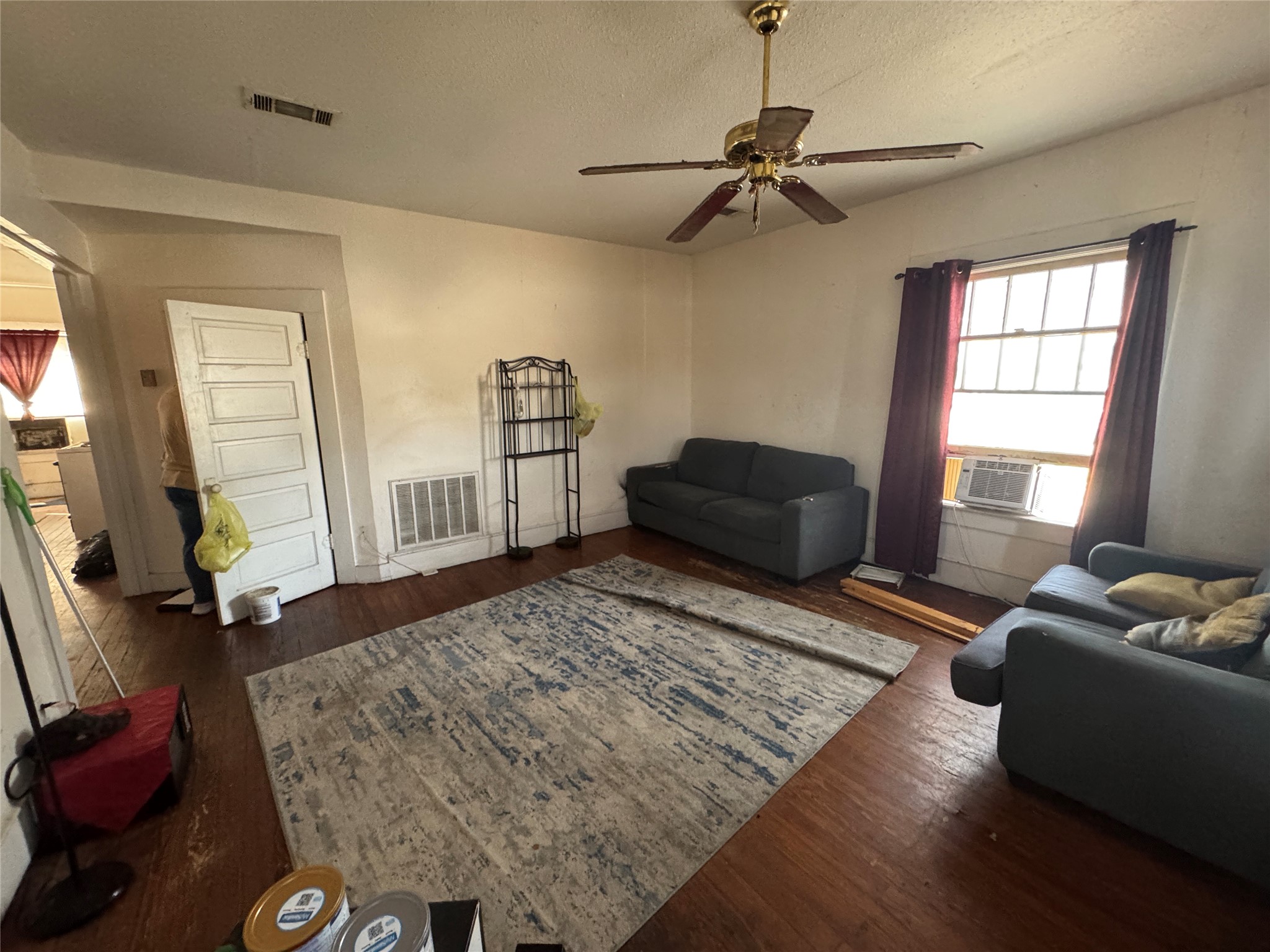 505 S Washington Street Kaufman TX 75142