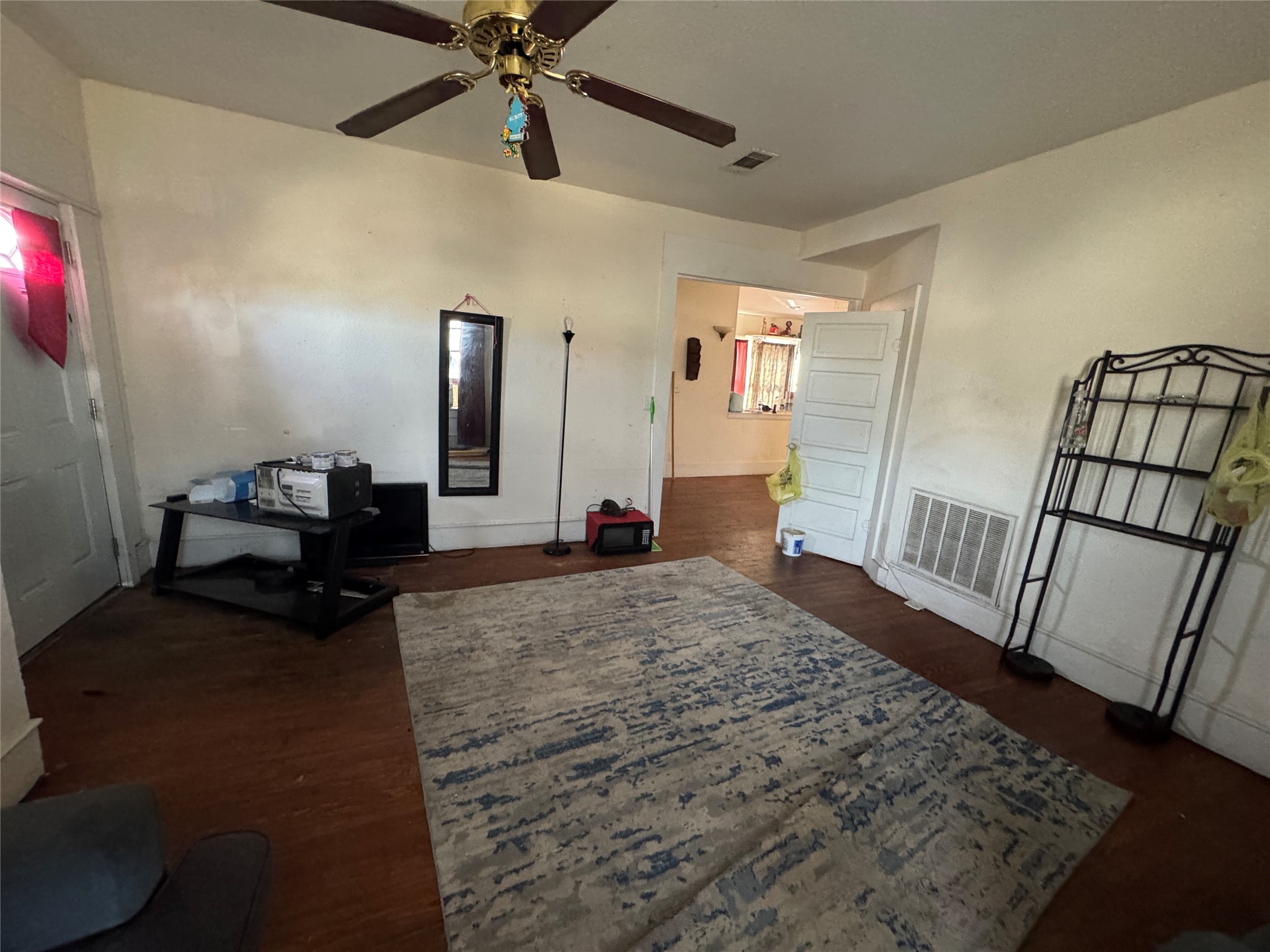 505 S Washington Street Kaufman TX 75142