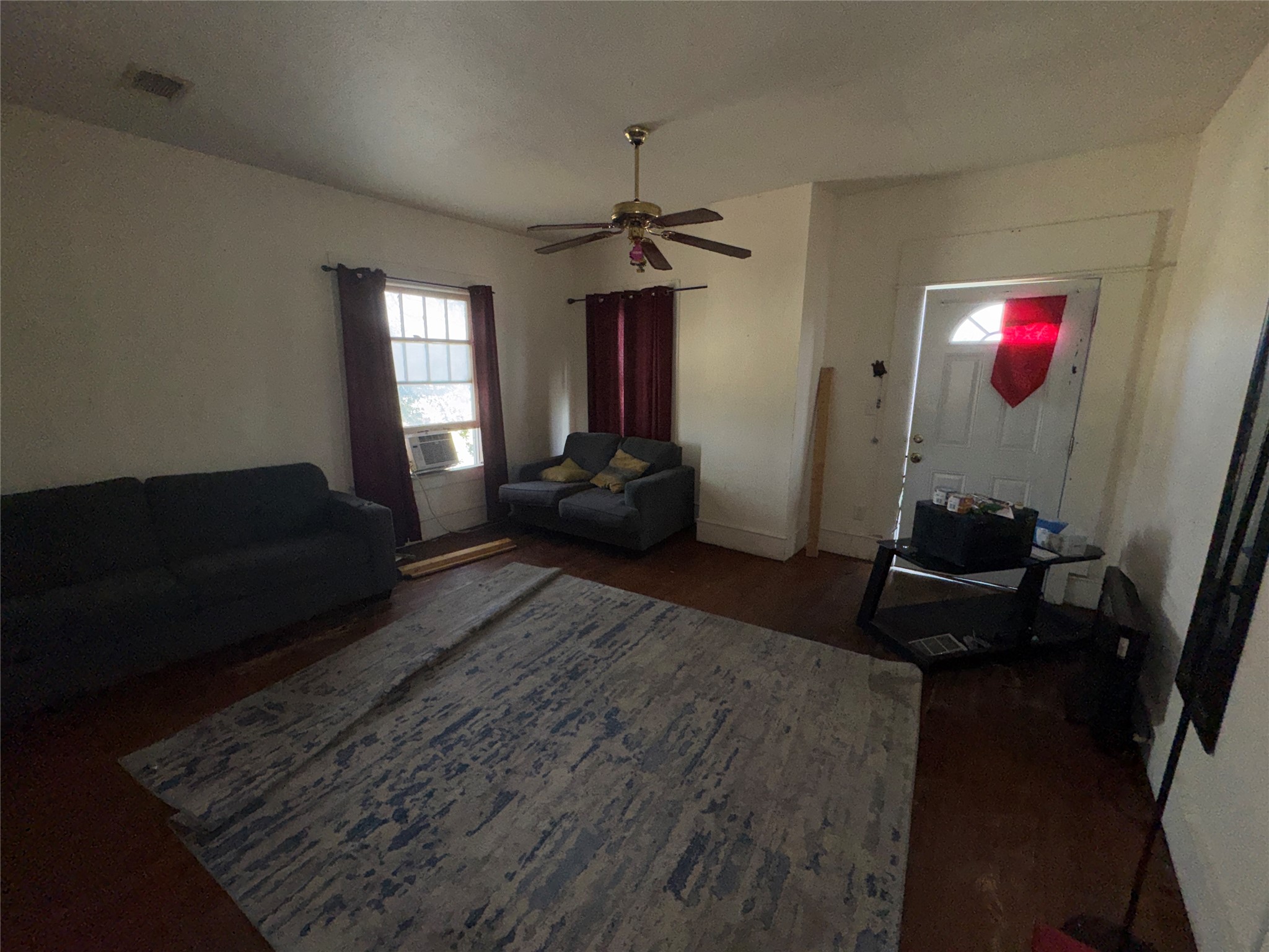 505 S Washington Street Kaufman TX 75142