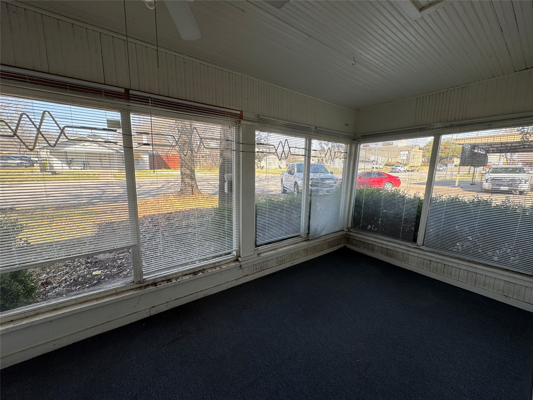 505 S Washington Street Kaufman TX 75142