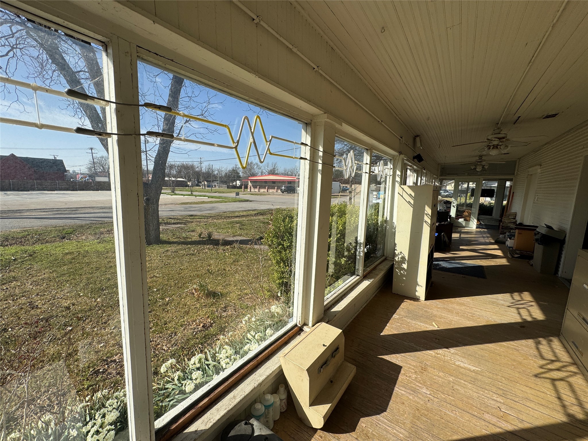 505 S Washington Street Kaufman TX 75142