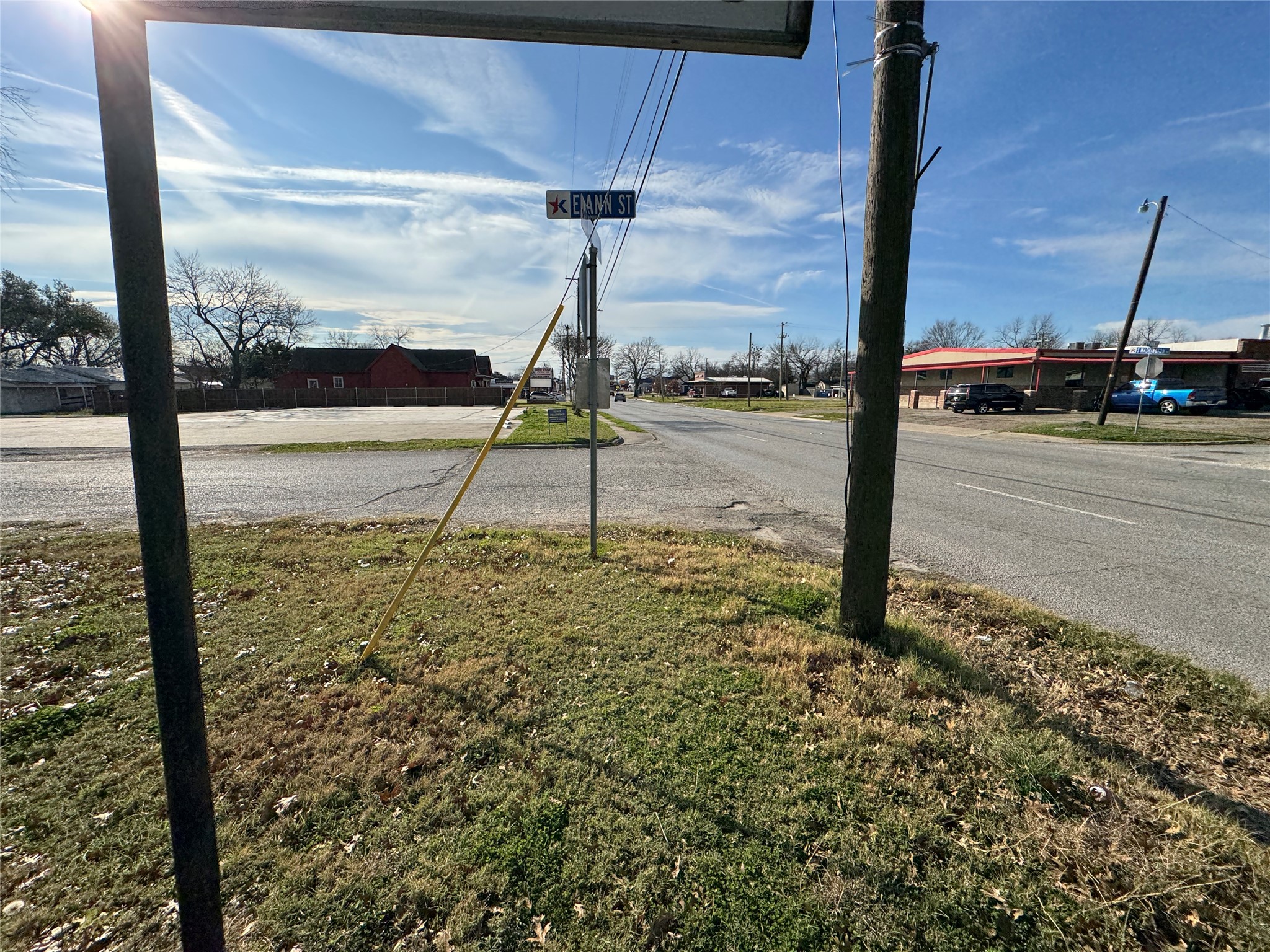 505 S Washington Street Kaufman TX 75142