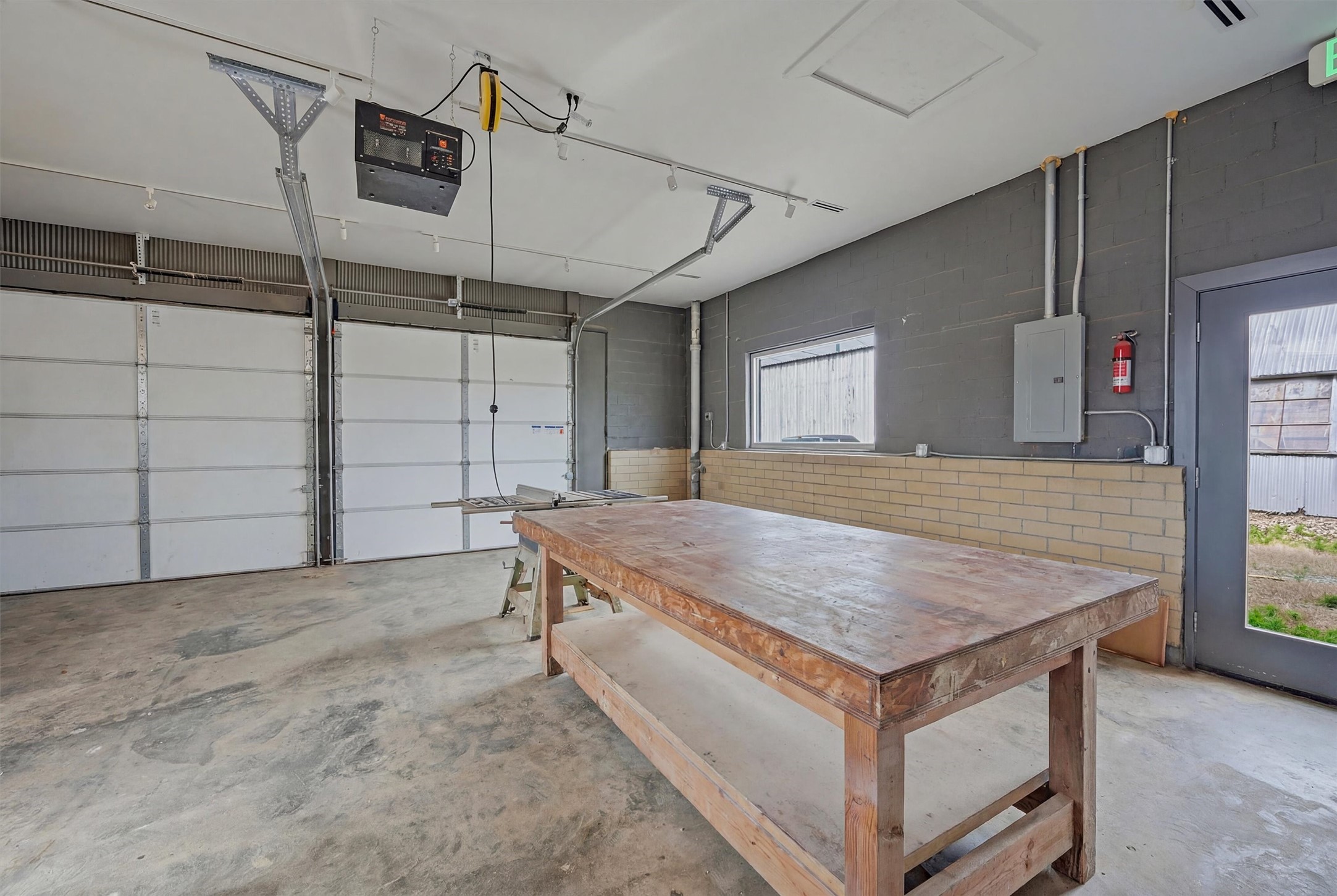 118 W Chestnut Street Denison TX 75021