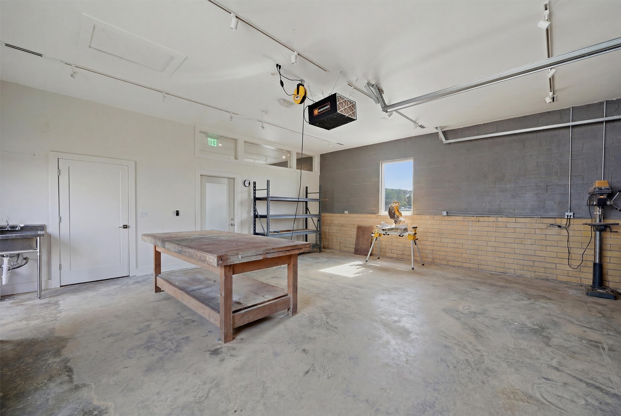 118 W Chestnut Street Denison TX 75021