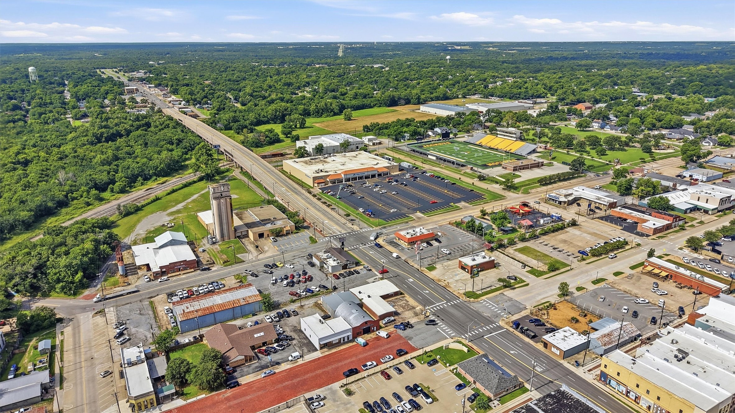 118 W Chestnut Street Denison TX 75021