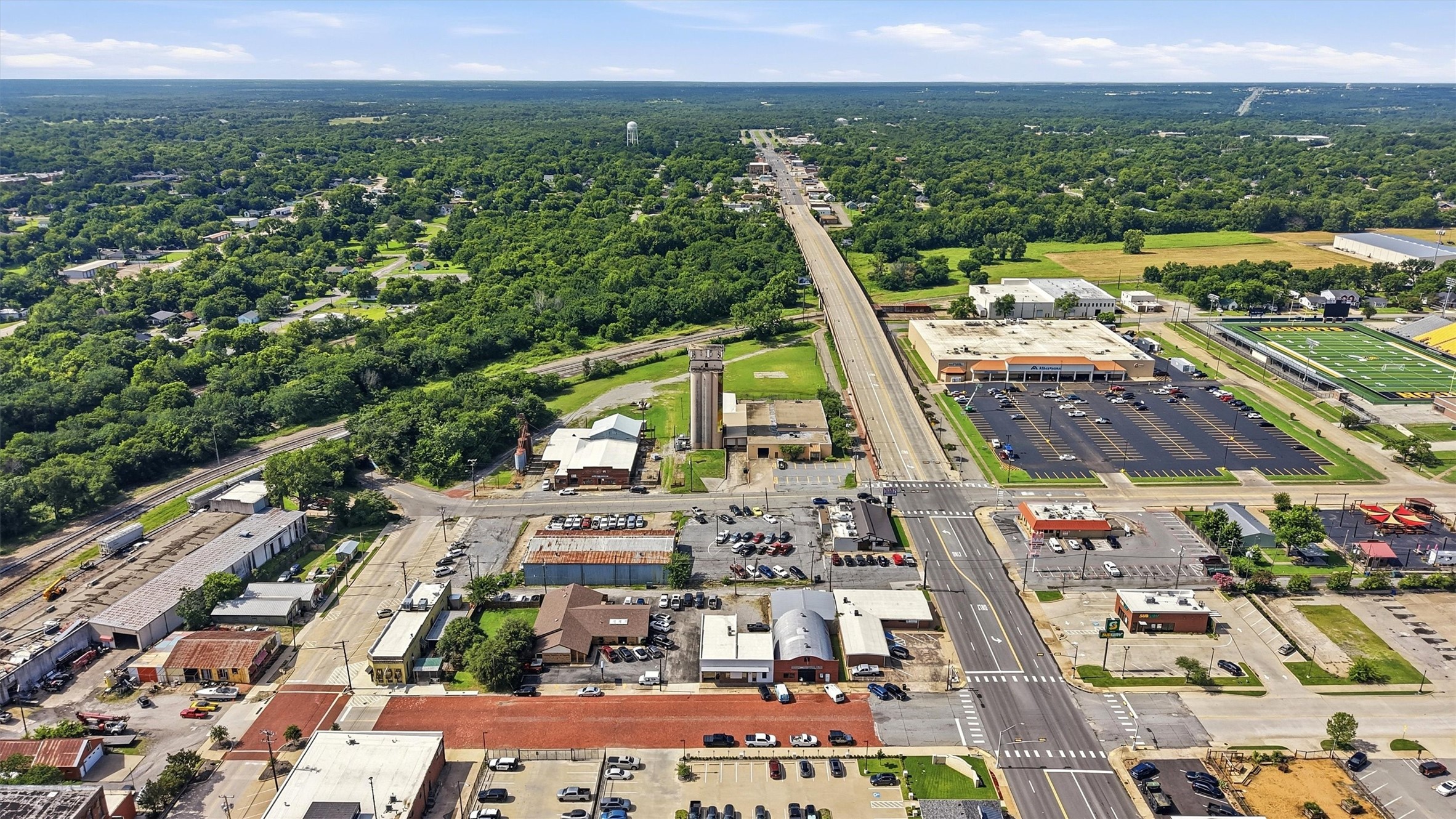 118 W Chestnut Street Denison TX 75021