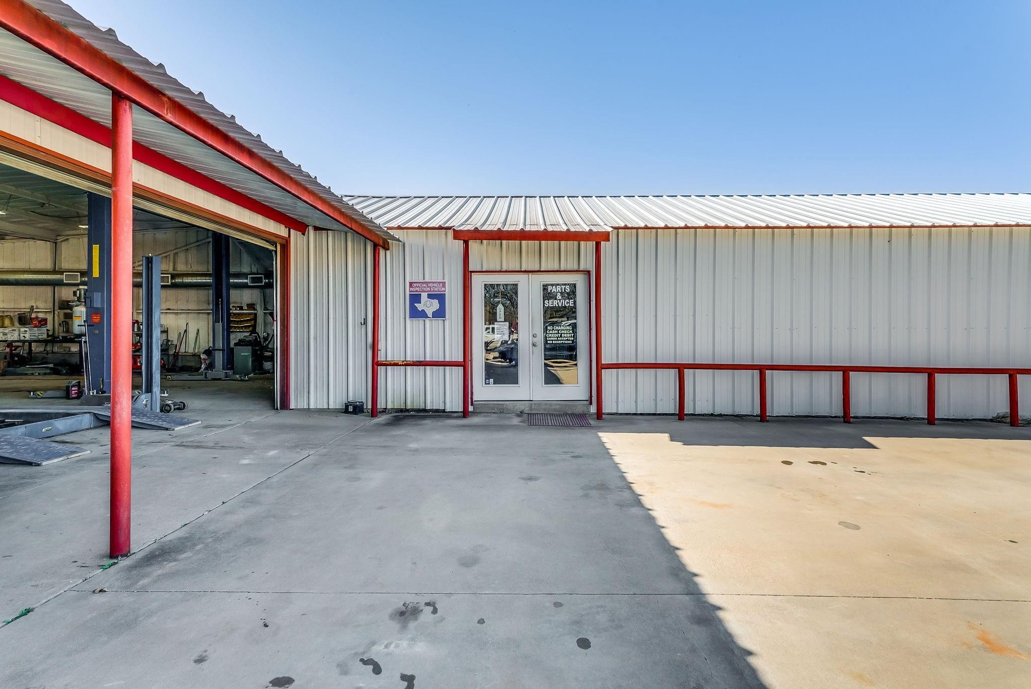 1465 N Main Street Jacksboro TX 76458
