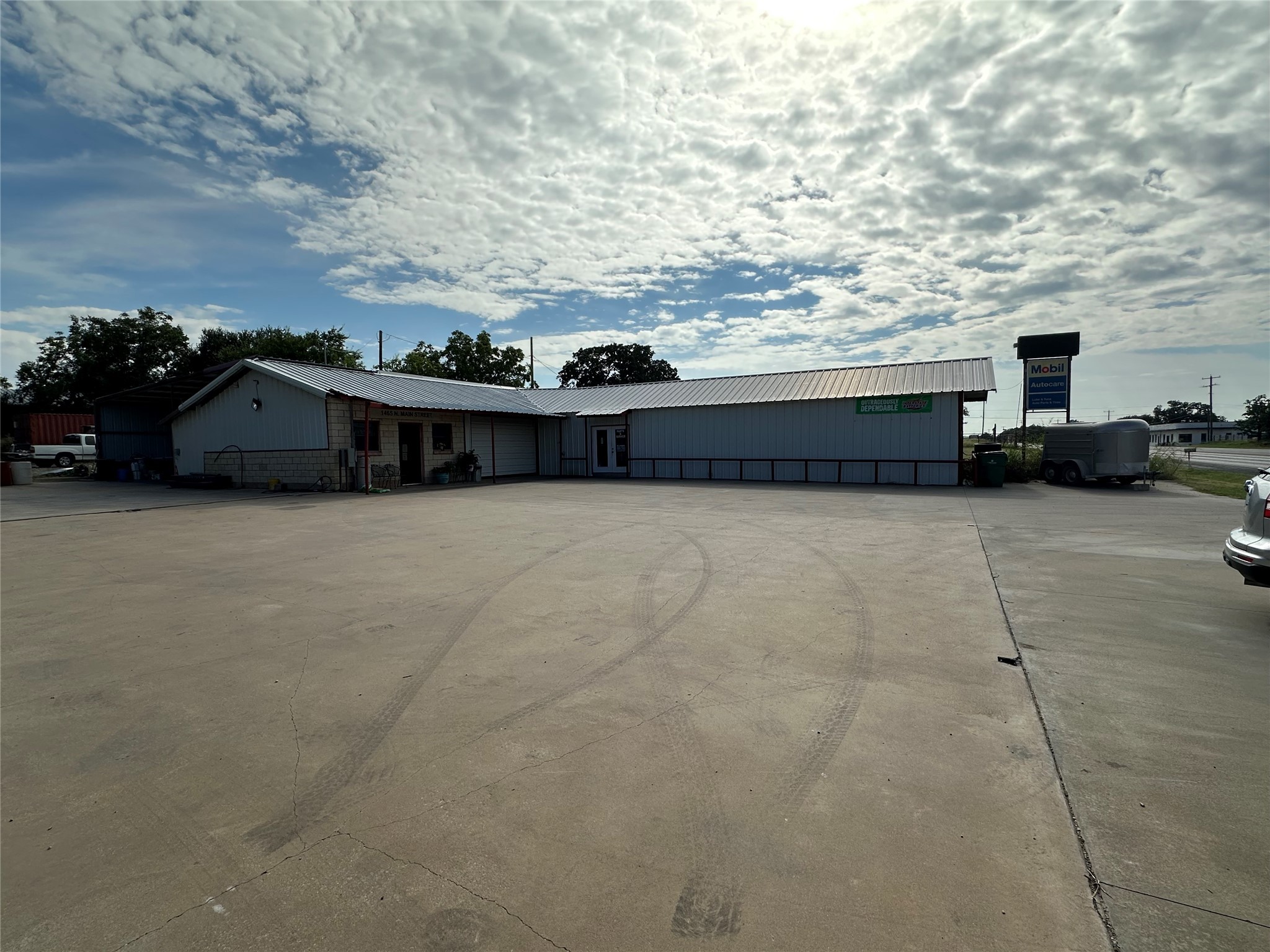 1465 N Main Street Jacksboro TX 76458