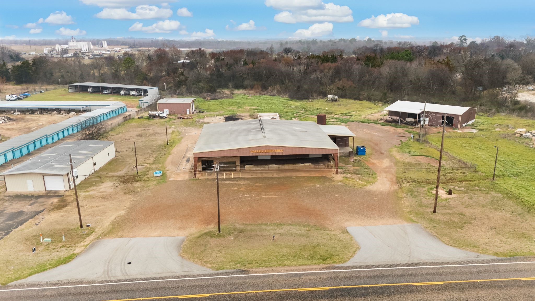 1211 E Coke Road Road Winnsboro TX 75494