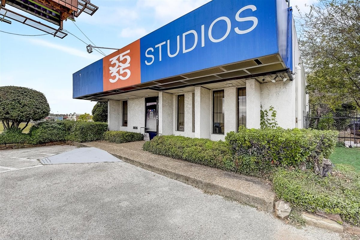 3535 Marvin D Love Dallas TX 75224