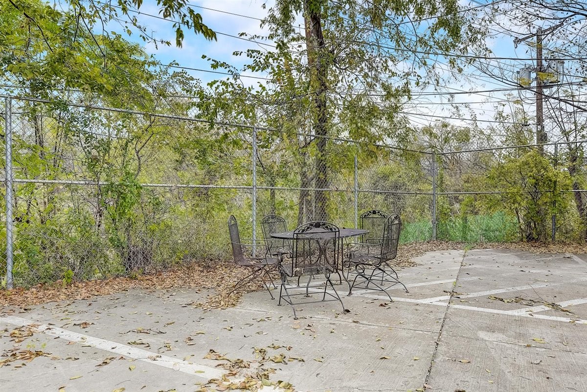 3535 Marvin D Love Dallas TX 75224