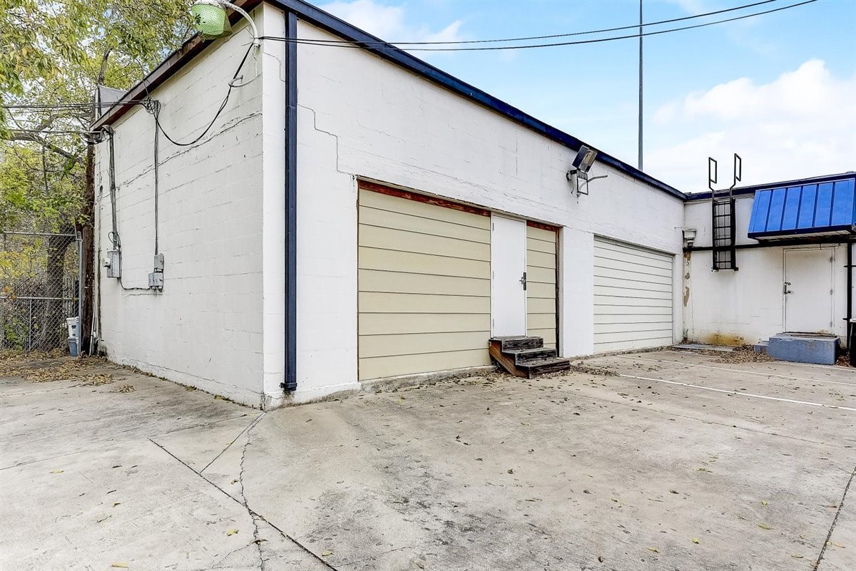 3535 Marvin D Love Dallas TX 75224