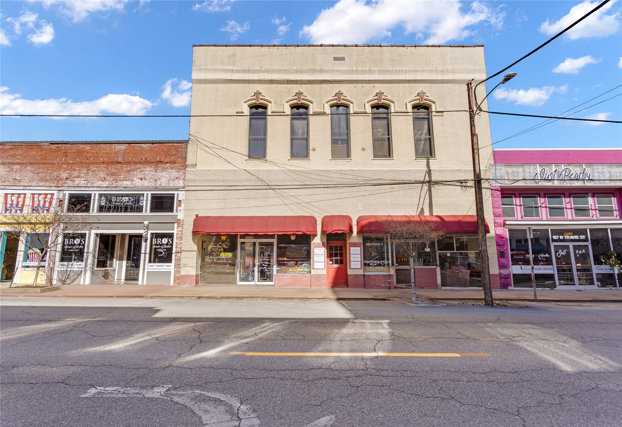 Sherman TX, 109-111 N Travis Street