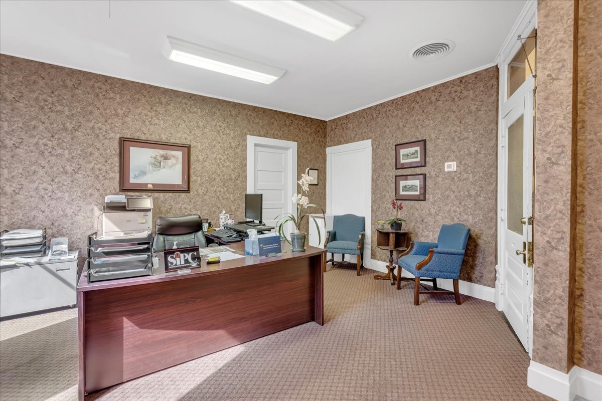 109-111 N Travis Street Sherman TX 75090