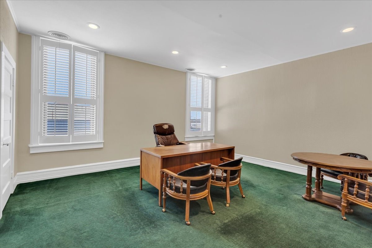 109-111 N Travis Street Sherman TX 75090