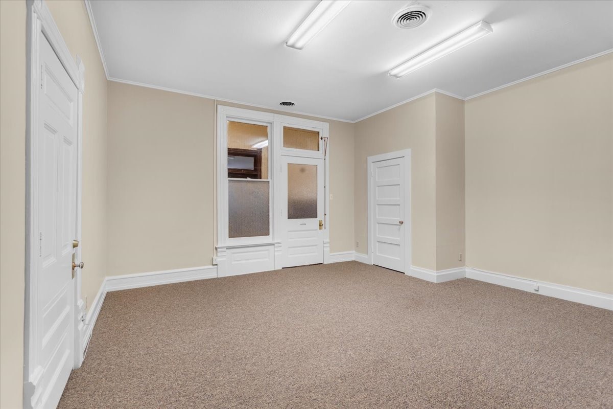 109-111 N Travis Street Sherman TX 75090