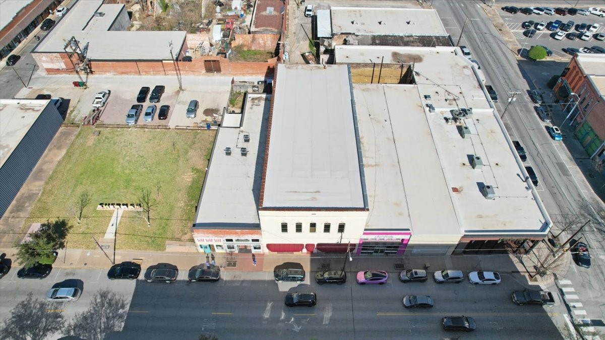 109-111 N Travis Street Sherman TX 75090